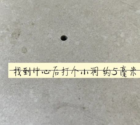 江州瓷砖空鼓维修公司专业解答在瓷砖铺贴过程中，如果砂料搅拌不均匀，将会带来以下问题